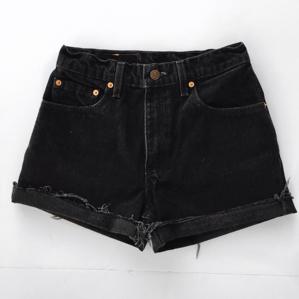 SOLD // Levi high waisted shorts